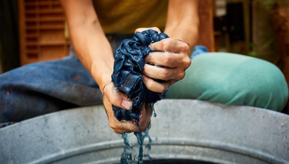 using natural dyes in the bohemian folk process